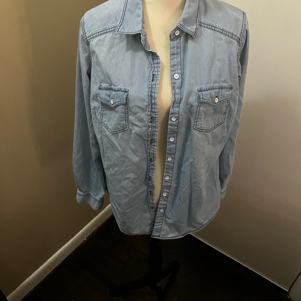 Torrid Denim Button Down Size 00 M/L